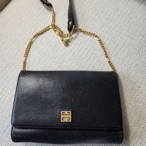 GIVENCHY BLACK LEATHER SMALL PURSE WITH CHAIN